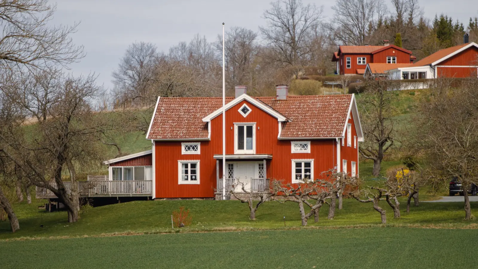 Fristående hus med trädgård